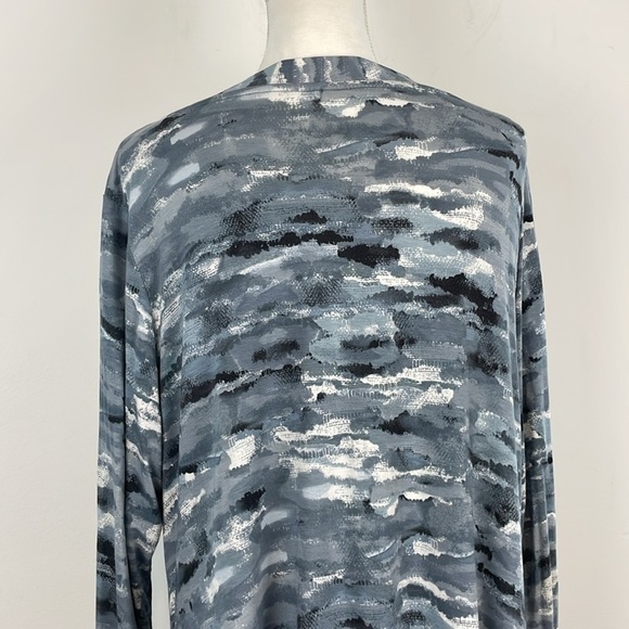 LOGO by Lori Goldstein Blue/Gray/White Camo Button Down Cardigan/Top. Size 1X - Picture 7 of 12